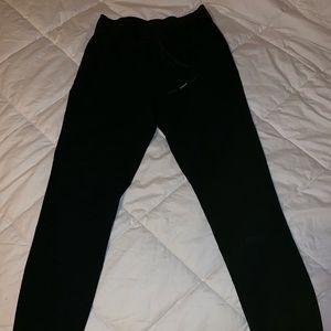 Lululemon “on the fly pant”